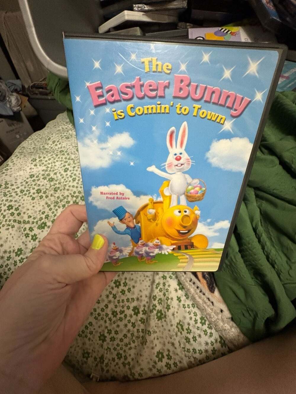Pre-Owned Easter Bunny's Coming to Town dvd